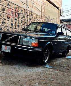 فولفو 240